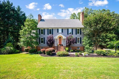 /international/us/104-overlink-court-lynchburg-va-110101242406/