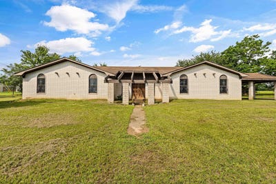 /international/us/144-rice-road-kilgore-tx-110108344737/