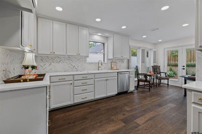 /international/us/842-ashford-ct-tyler-tx-110107483154/