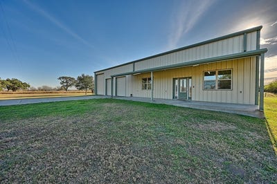 /international/us/917-bordovsky-road-la-grange-tx-110099157107/