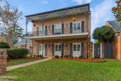 /international/us/13-heatherstone-drive-lafayette-la-110108379396/