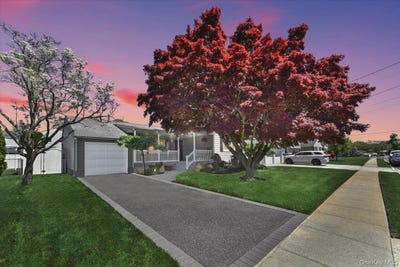 /international/us/79-ohio-avenue-massapequa-ny-110107992461/
