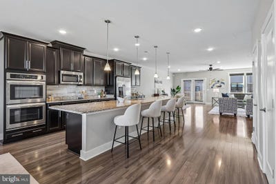 /international/us/44842-tiverton-square-ashburn-va-110120755031/