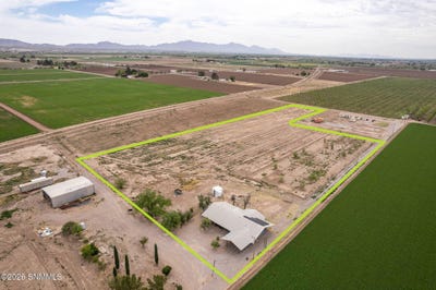 /international/us/409-dawkins-road-la-mesa-nm-110107281803/