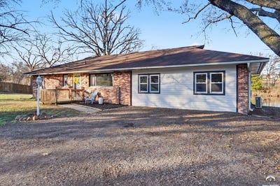/international/us/2079-n-1369-road-eudora-ks-110106280403/