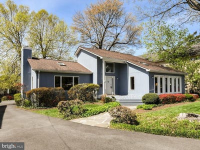 /international/us/1410-cedar-ave-mclean-va-110102535652/
