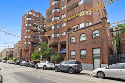/international/us/147-kelton-st-boston-ma-110109304621/