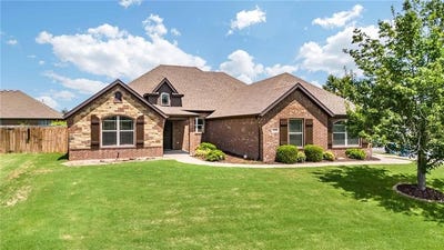 /international/us/1200-sw-willow-bend-ave-bentonville-ar-110101241308/