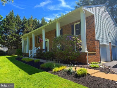 /international/us/7376-woodstone-court-warrenton-va-110108438482/