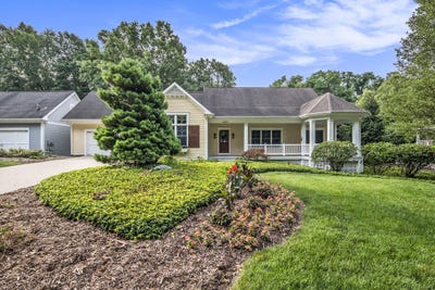 /international/us/4470-oak-arbor-drive-ne-grand-rapids-mi-110101118452/