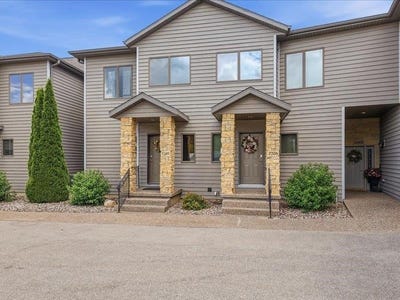 /international/us/2205-n-riverview-street-bellevue-ia-110109052998/