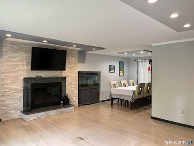 /international/us/2-lakewood-drive-norwalk-ct-110108145823/