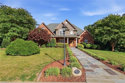 /international/us/4250-dodgetown-road-walnut-cove-nc-110108204878/