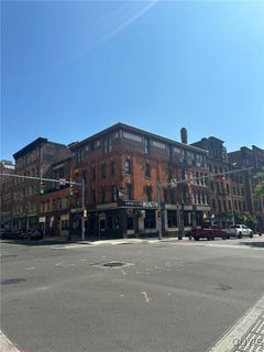 /international/us/121-129-w-fayette-street-syracuse-ny-110099977569/?lang=en
