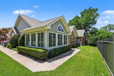 /international/us/6172-haley-lane-fort-worth-tx-110119371808/