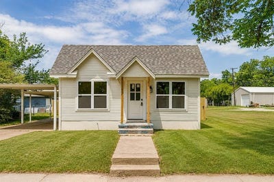 /international/us/508-virginia-street-graham-tx-110107999465/