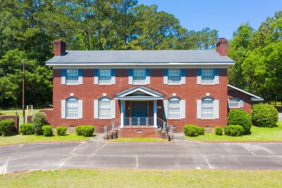 /international/us/2824-camden-road-holly-hill-sc-110108189957/