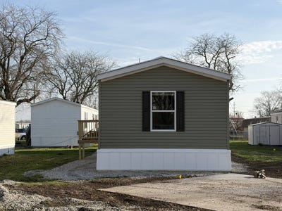 /international/us/74-slavik-ave-pontiac-il-110106723420/