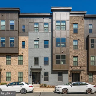 /international/us/44674-provincetown-drive-ashburn-va-110107489595/