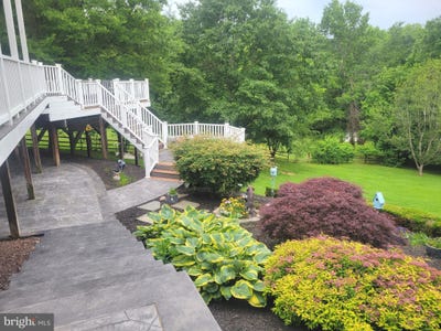/international/us/2420-prices-distillery-road-clarksburg-md-110100308895/