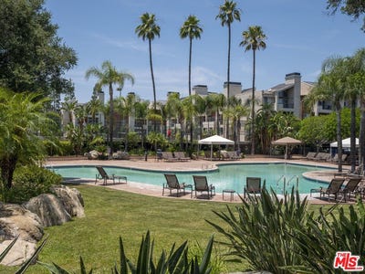 /international/us/5515-canoga-ave-woodland-hills-ca-110108364560/