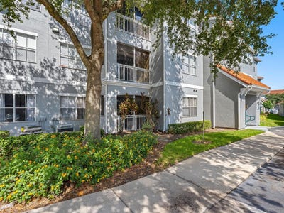 /international/us/18001-richmond-place-drive-tampa-fl-110098895119/