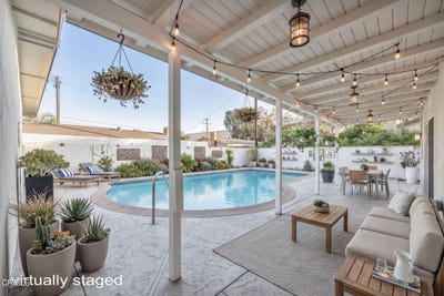 /international/us/1313-n-crestlane-place-anaheim-ca-110110342289/