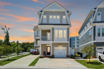 /international/us/101-batten-way-yorktown-va-110108202714/