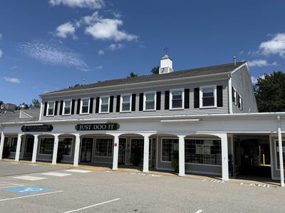 /international/us/137-epping-road-exeter-nh-110100216363/