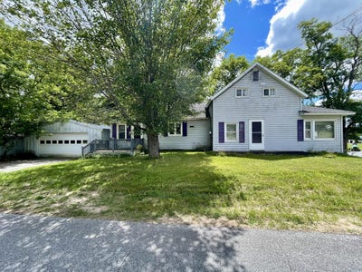 /international/us/97-clinton-street-redford-ny-110101101712/