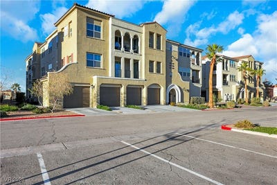 /international/us/2555-hampton-road-henderson-nv-110104924861/