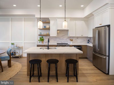 /international/us/99-bridge-street-phoenixville-pa-110107658821/