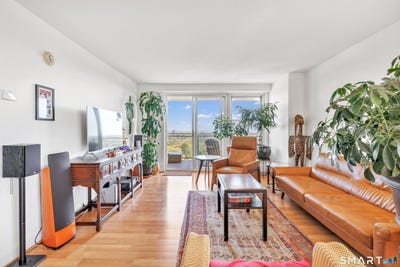 /international/us/2625-park-avenue-bridgeport-ct-110107842296/