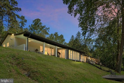 /international/us/866-old-bethel-road-edinburg-va-110120096625/