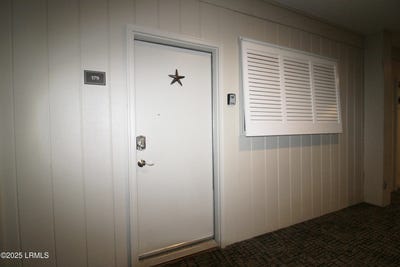 /international/us/23-s-forest-beach-drive-hilton-head-island-sc-110101302361/
