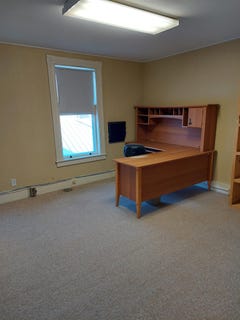 /international/us/136-main-street-chester-vt-110102938608/