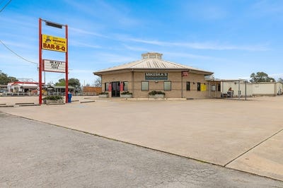 /international/us/4053-u-s-hwy-90-columbus-tx-110102582947/