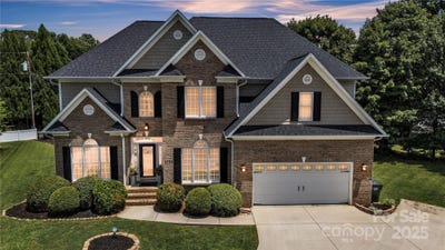 /international/us/1735-30th-avenue-place-ne-hickory-nc-110101026704/