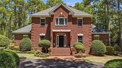 /international/us/216-plantation-drive-southern-pines-nc-110108219474/