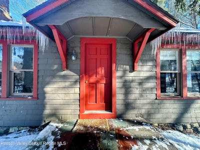 /international/us/44-collins-street-hillsdale-ny-110105217573/