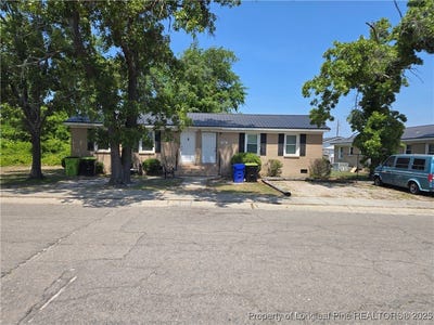 /international/us/703-lake-avenue-spring-lake-nc-110100391803/