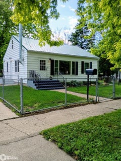 /international/us/704-des-moines-avenue-rolfe-ia-110108794085/