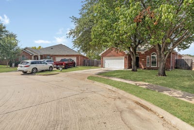/international/us/104-bullava-court-crowley-tx-110120005208/