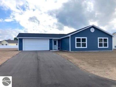 /international/us/2615-plover-drive-traverse-city-mi-110095024865/