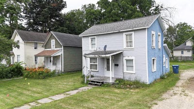 /international/us/207-w-railroad-street-dowagiac-mi-110100614410/
