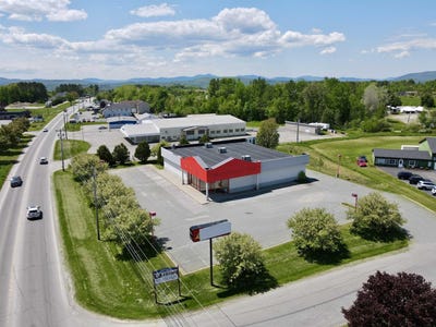 /international/us/108-community-drive-derby-vt-110100000645/