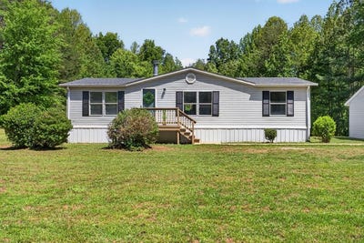 /international/us/4055-leigh-mountain-road-green-bay-va-110107712491/