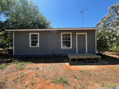 /international/us/130-n-trevino-pearsall-tx-110100326398/