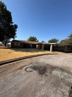 /international/us/20-elbert-heights-street-quanah-tx-110110009116/
