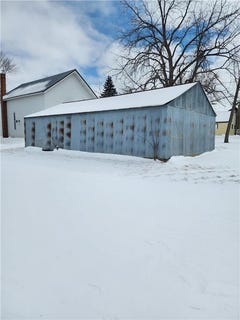 /international/us/209-e-main-street-racine-mn-110106501537/